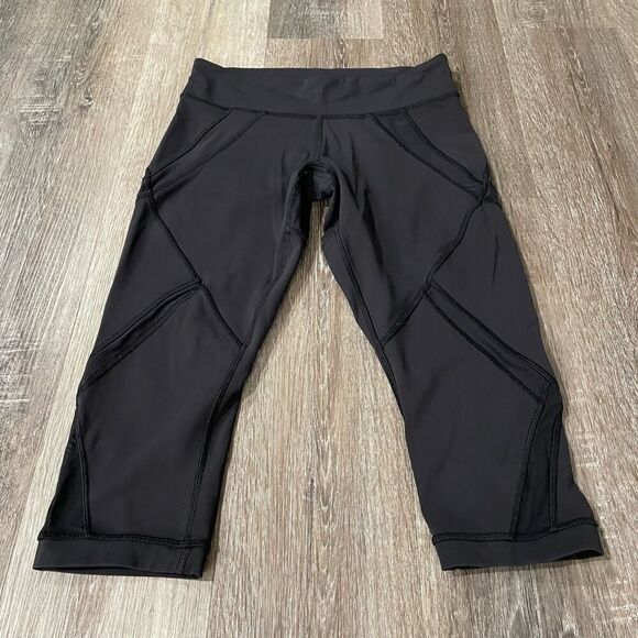 Lululemon Black Crop Leggings - Size: 4 - Picture 6 of 7
